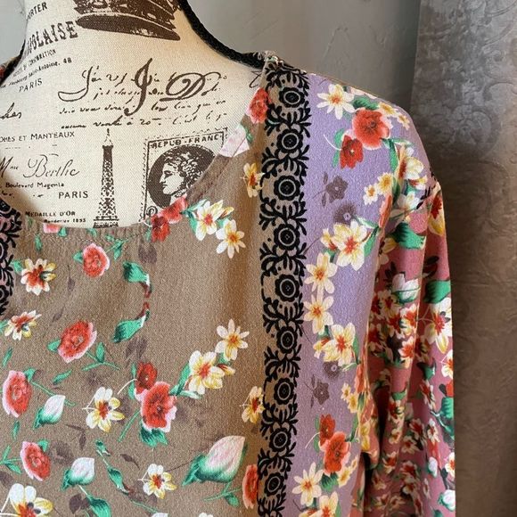 Callabie BoHo Floral Top Size XL - Picture 9 of 15
